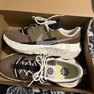 9.5 Nike Shoes , worn a few times.